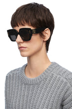 Loewe Sunglasses 40129U 01A